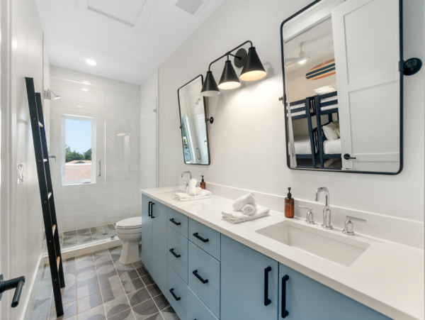 Luxury 4-Bedroom Home Near Vanderbilt Beach in Naples